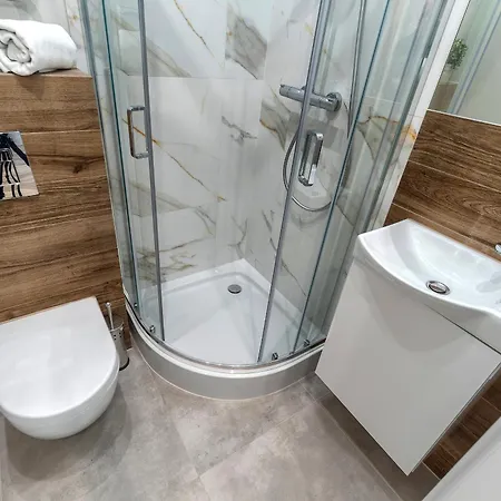 Garden Gates Apartment *